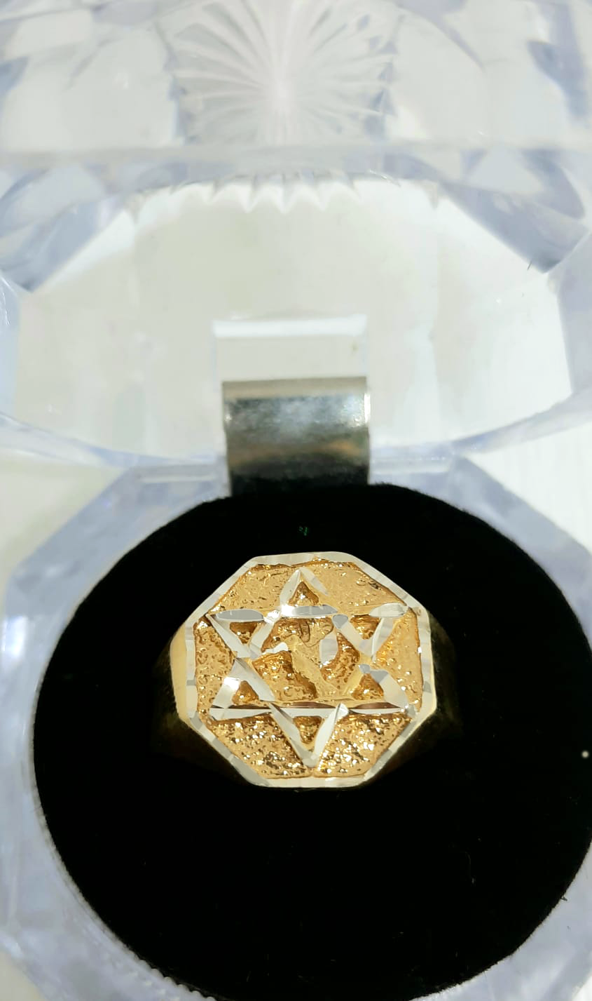 Gold Gent Ring